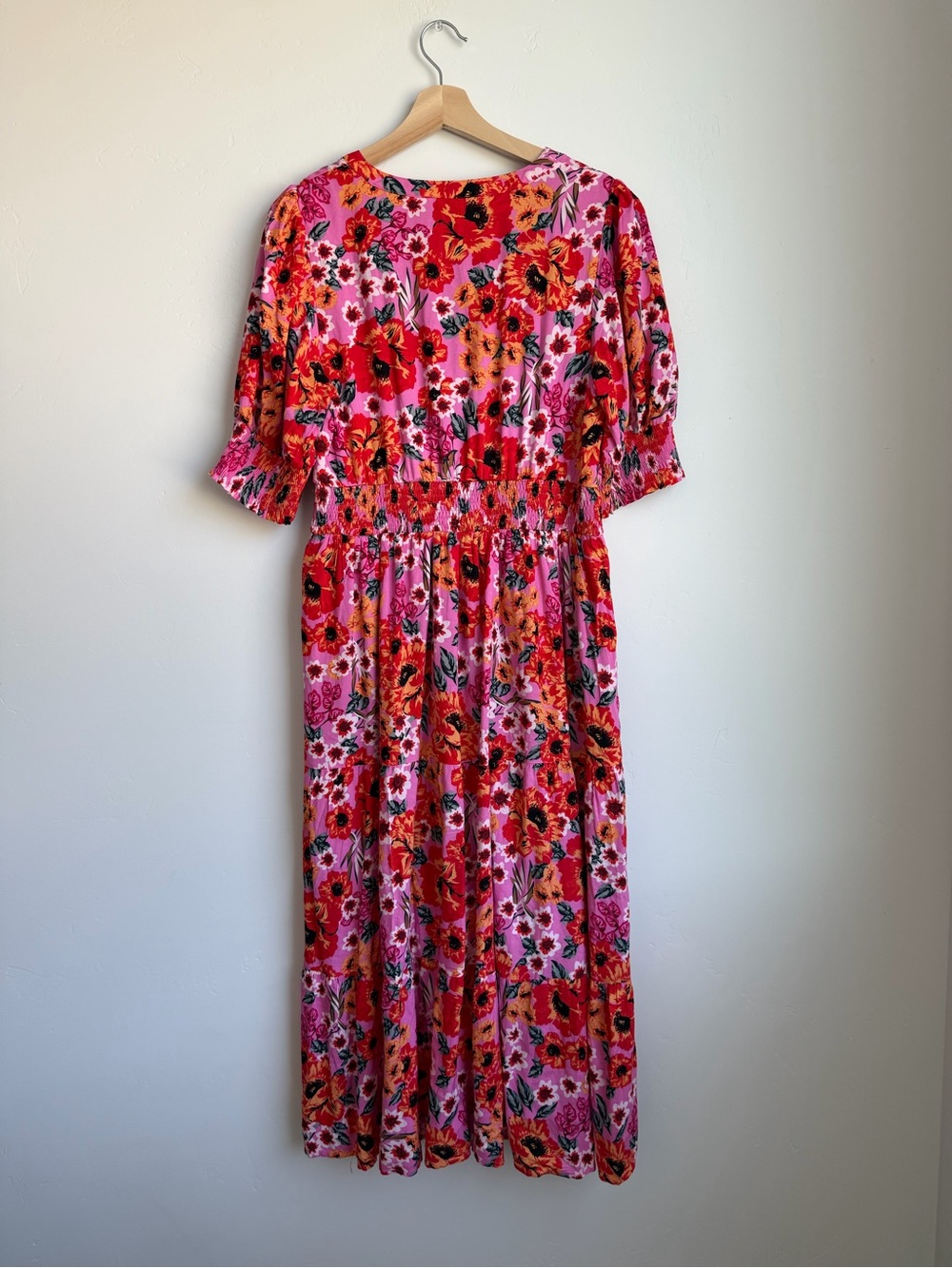Pink Floral Midi Dress with Puff Sleeves - Picture 2 of 5